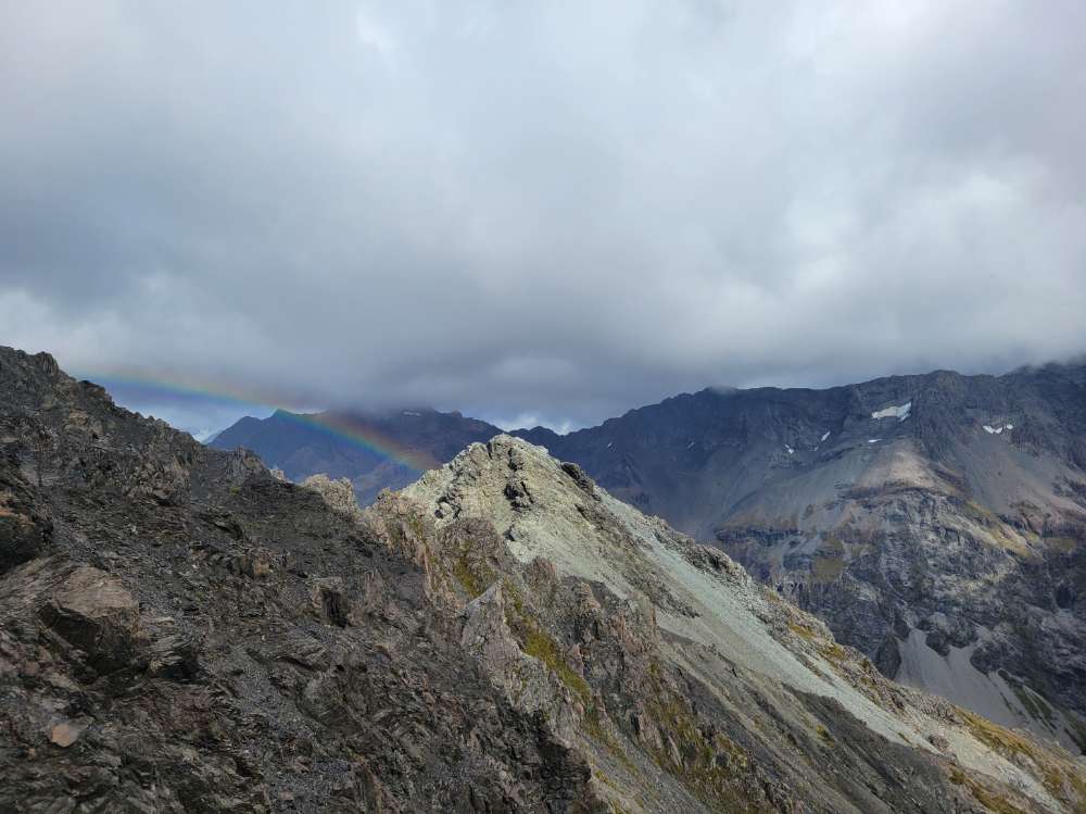 Rainbow+at+the+top+of+Avalanche+Peak.jpg