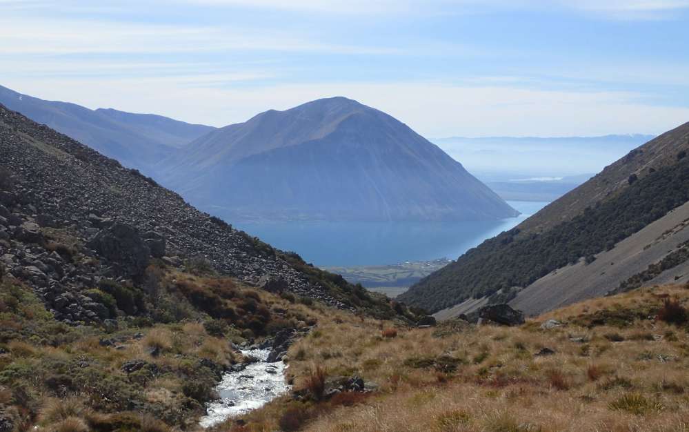 PA230022+Lake+Ohau+and+Ben+Ohau+%281522+m%29+from+Freehold+Creek.JPG